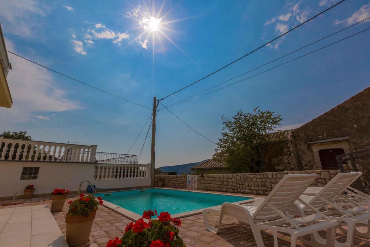 Holiday Home In Grizane 39285 Exterior photo