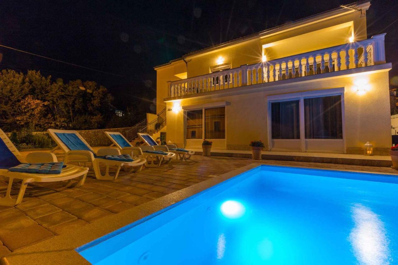 Holiday Home In Grizane 39285 Exterior photo
