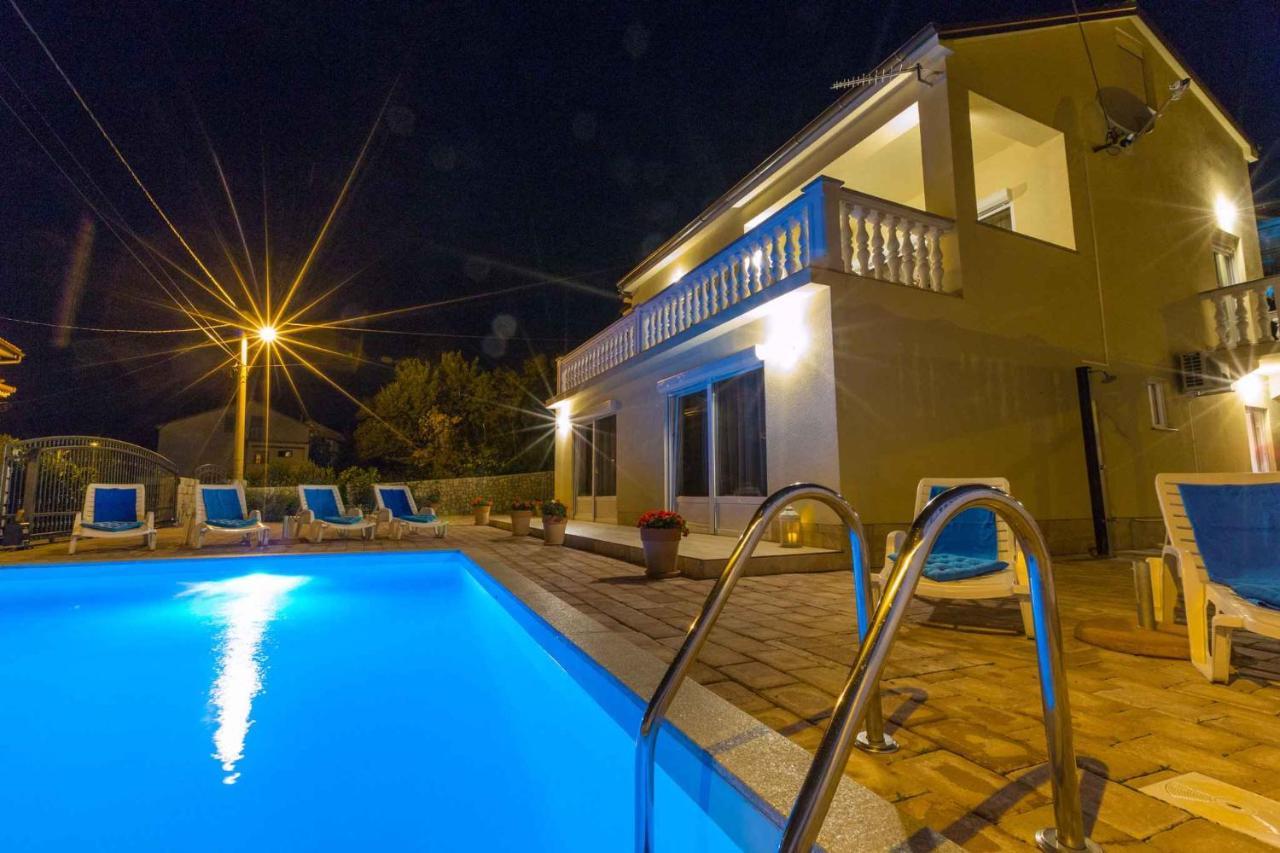 Holiday Home In Grizane 39285 Exterior photo