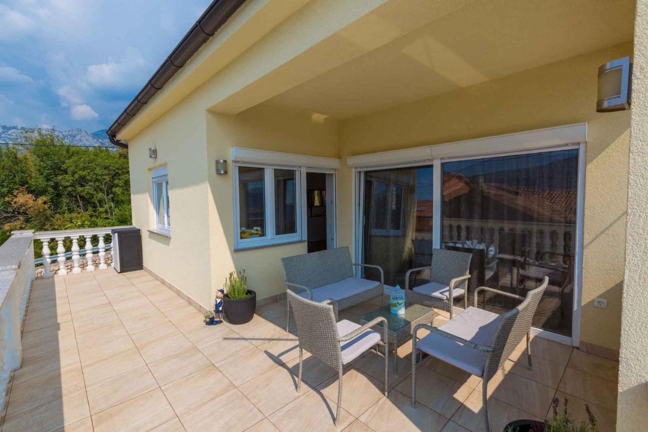 Holiday Home In Grizane 39285 Exterior photo