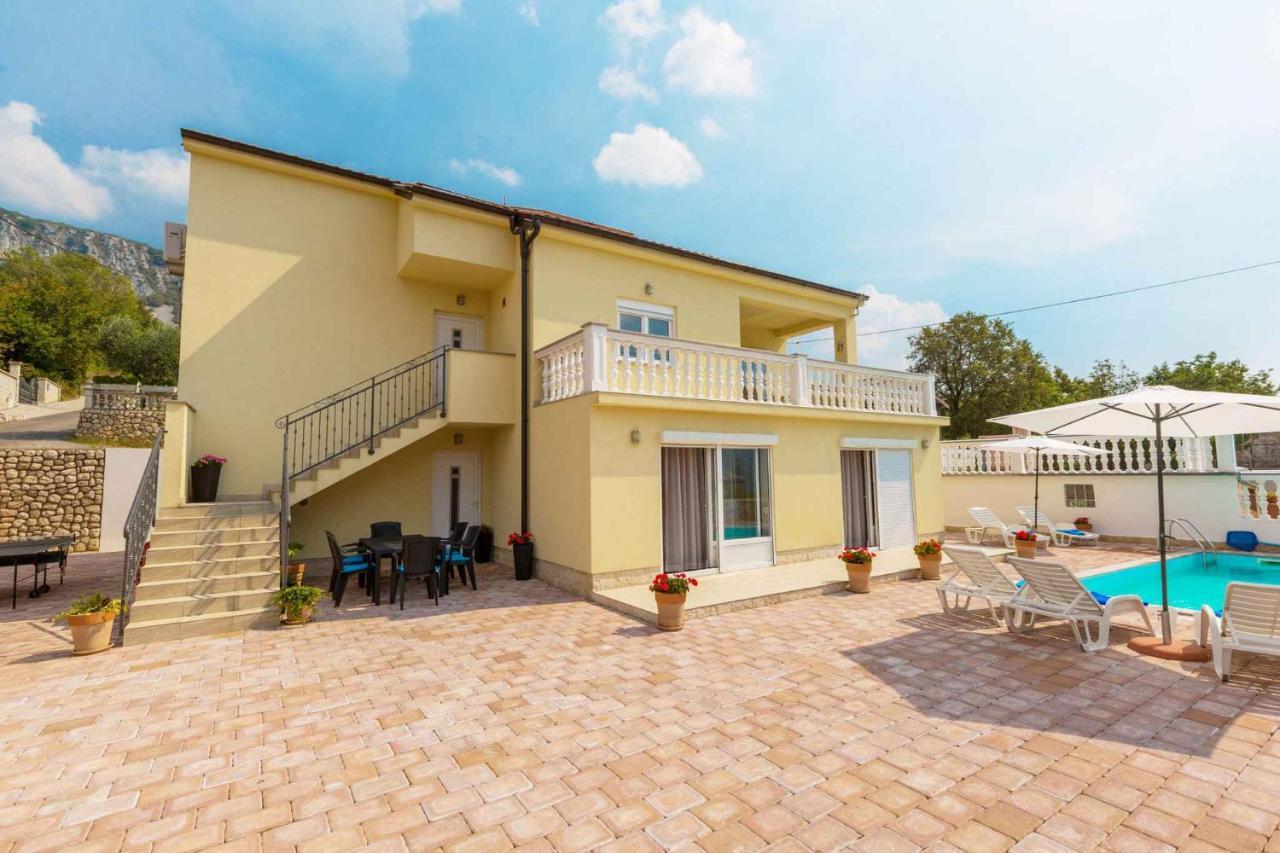 Holiday Home In Grizane 39285 Exterior photo