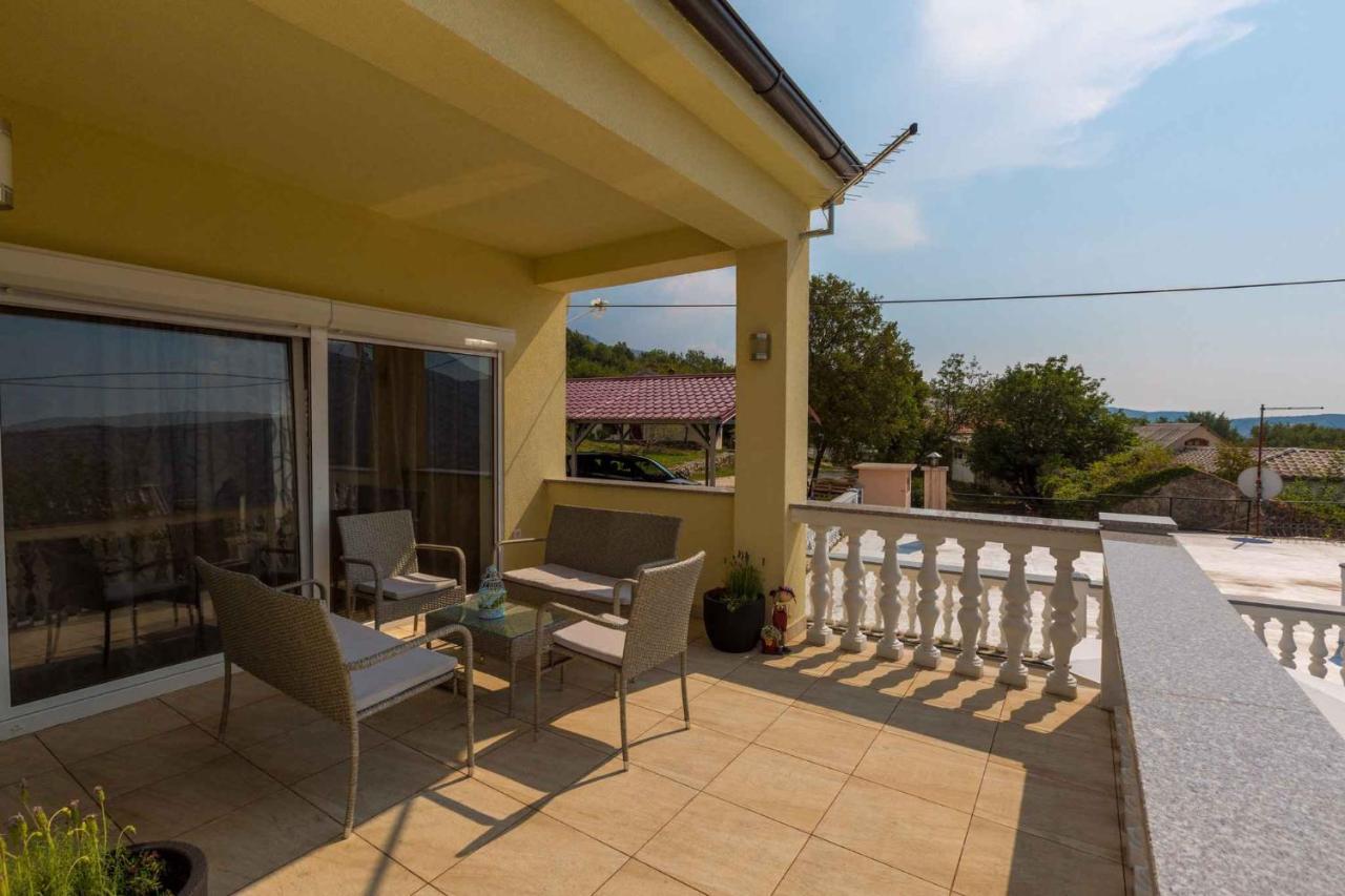 Holiday Home In Grizane 39285 Exterior photo