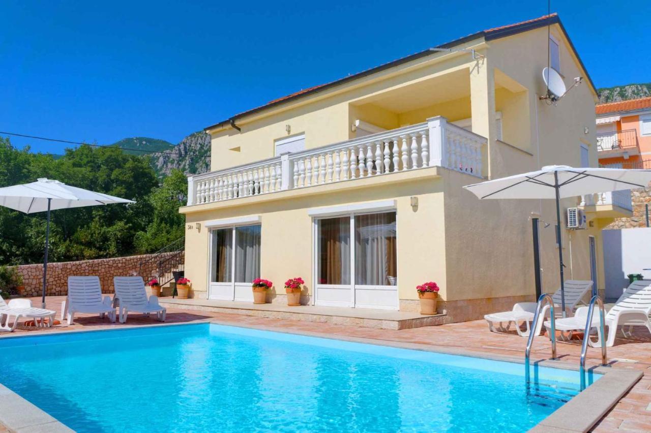 Holiday Home In Grizane 39285 Exterior photo