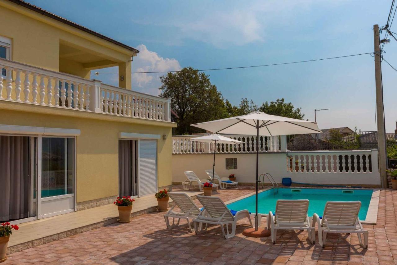 Holiday Home In Grizane 39285 Exterior photo